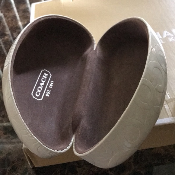 MK sunglasses with large Coach case - Picture 10 of 11